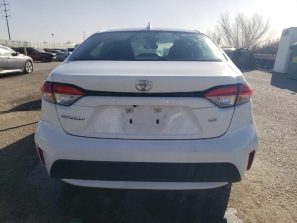 TOYOTA COROLLA WHITE - 5YFEPMAE0NP370798