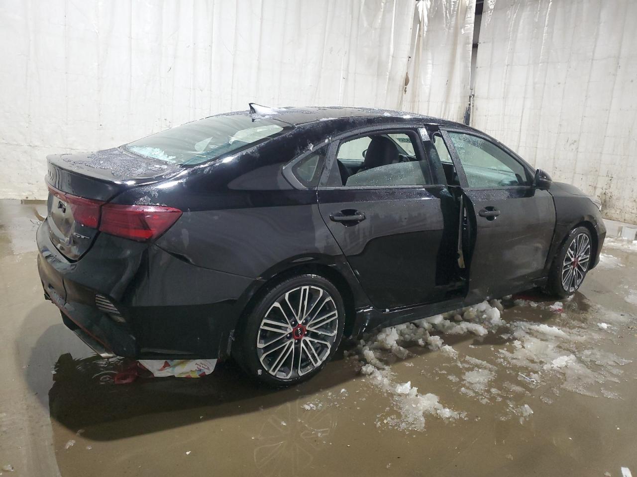 2023 KIA FORTE - Image 3
