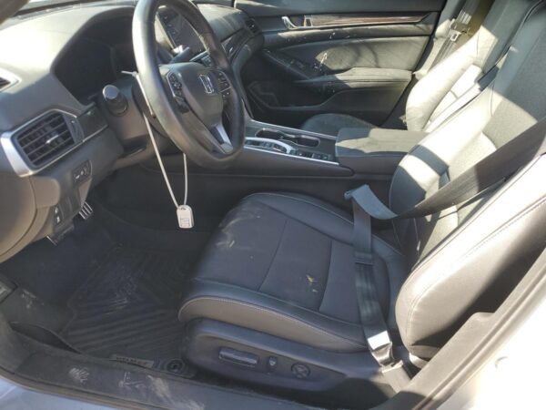 HONDA ACCORD SILVER - 1HGCV3F20NA046522