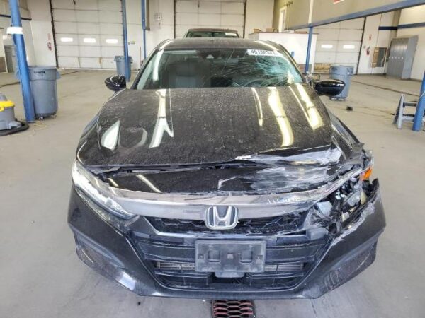 Honda Accord 2018 - 1HGCV1F19JA043320