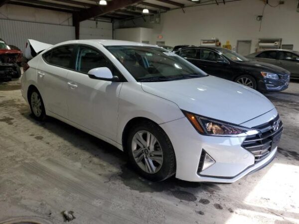 Hyundai Elantra 2020 - 5NPD84LF8LH585712