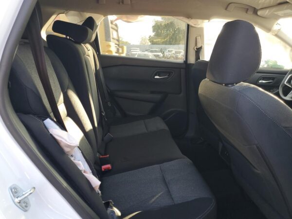 NISSAN ROGUE WHITE - 5N1BT3BA5RC677074
