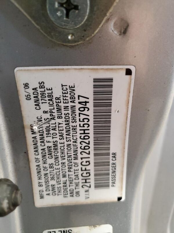HONDA CIVIC SILVER - 2HGFG12626H557947