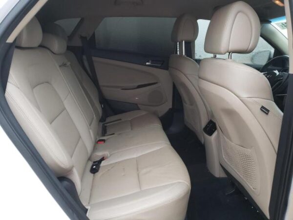 Hyundai Tucson 2018 - KM8J33A48JU632894