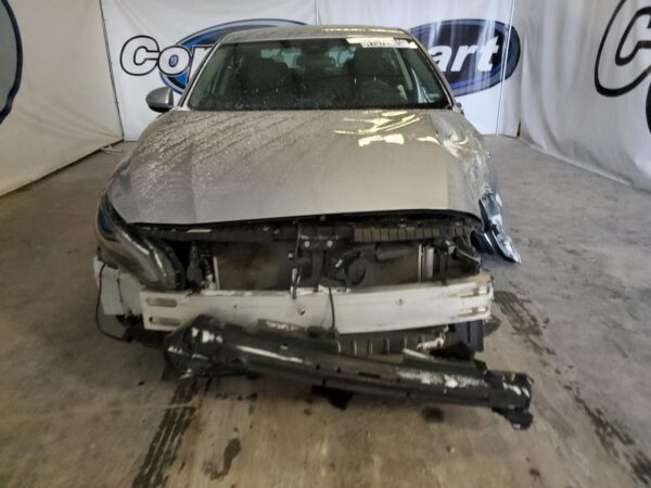 NISSAN ALTIMA SILVER - 1N4BL4DVXPN375152