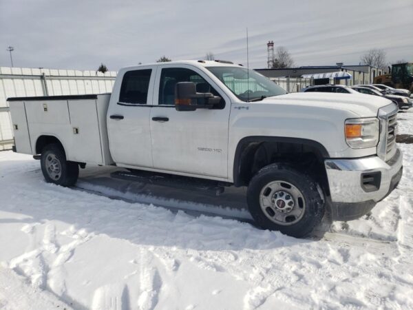 GMC SIERRA WHITE - 2GT22NEG7K1157621