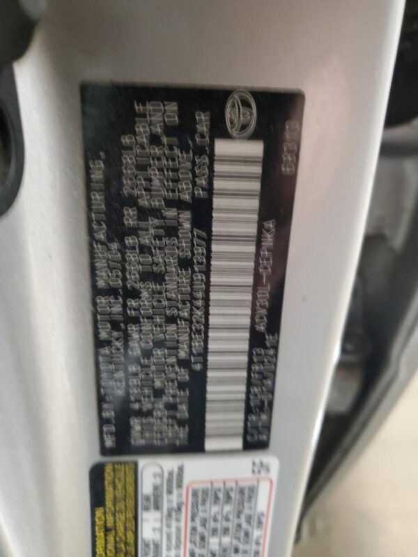 TOYOTA CAMRY SILVER - 4T1BE32K44U913977