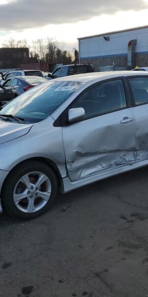 TOYOTA COROLLA SILVER - 2T1BU4EE6BC669102
