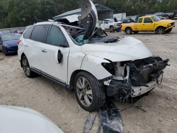 NISSAN PATHFINDER WHITE - 5N1AR2MN5EC713635
