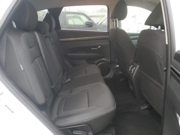 HYUNDAI TUCSON WHITE - 5NMJBCDE1RH390030