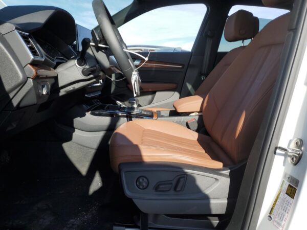 AUDI Q5 WHITE - WA1GAAFY3P2178573