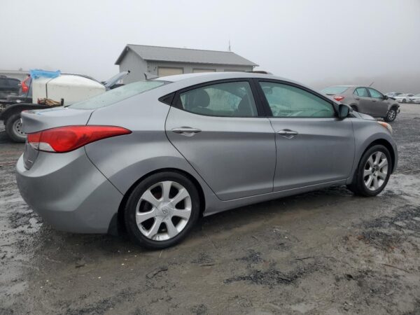HYUNDAI ELANTRA SILVER - KMHDH4AEXDU564566