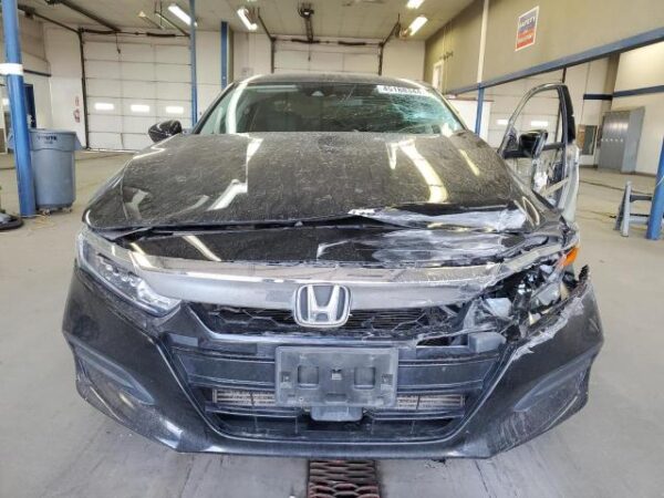 Honda Accord 2018 - 1HGCV1F19JA043320