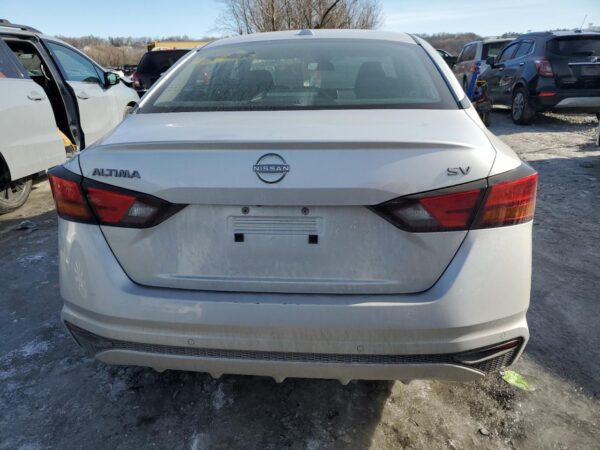 NISSAN ALTIMA SILVER - 1N4BL4DV5RN338870
