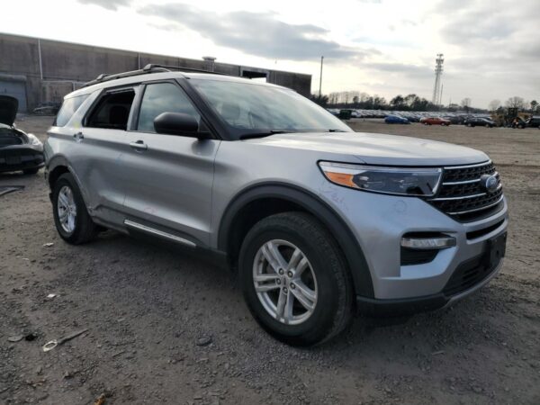 FORD EXPLORER SILVER - 1FMSK8DH1LGC95277