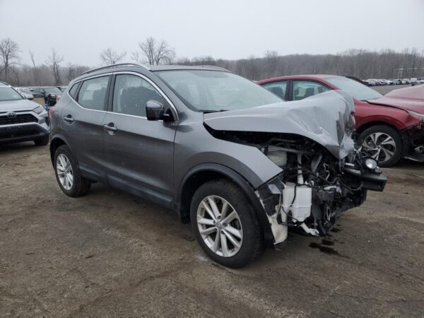 NISSAN ROGUE GRAY - JN1BJ1CRXJW200522