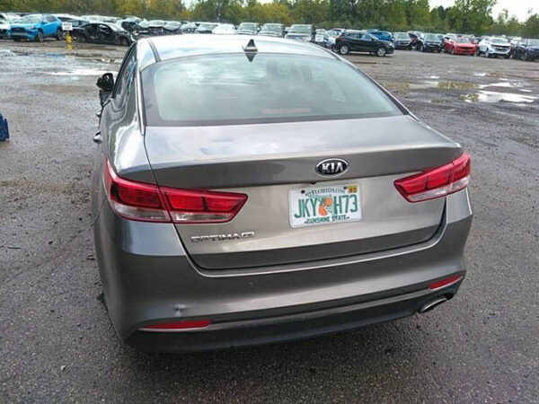 Kia Optima 2018 LX Gray 2.4L- 5XXGT4L32JG234997