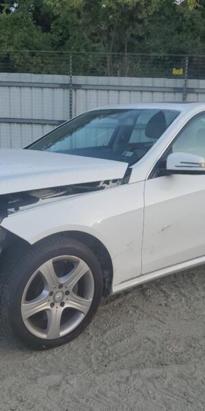 2015 Mercedes-Benz E300 WHITE - WDDHF5FB0GB220640