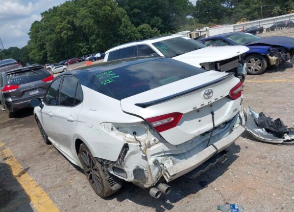 2018 Toyota Camry White - 4T1BZ1HK5JU003573