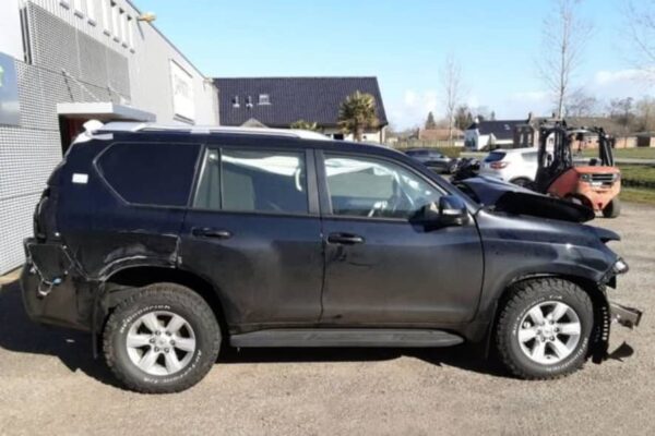 2020 Toyota Land Cruiser Black - JTEBR3FJ70K191786