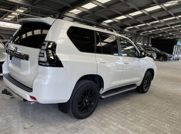2022 Toyota Land Cruiser Prado White - JTEBR3FJ60K272858