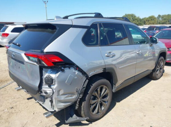 2024 Toyota Rav4 Hybrid Silver - JTMW43FV10D155782