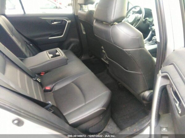 2020 Toyota RAV4 Silver - 2T3DWRFV5LW085327