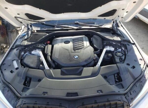BMW 740I 2021 White — WBA7T2C05MCF87328