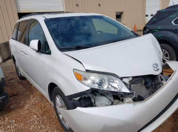 2014 Toyota Sienna XLE LIMITED White - 5TDDK3DCXES032351