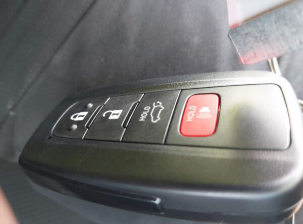 Toyota RAV4 Hybrid 2022 White 2.5L 4 — JTME63FV30J020603