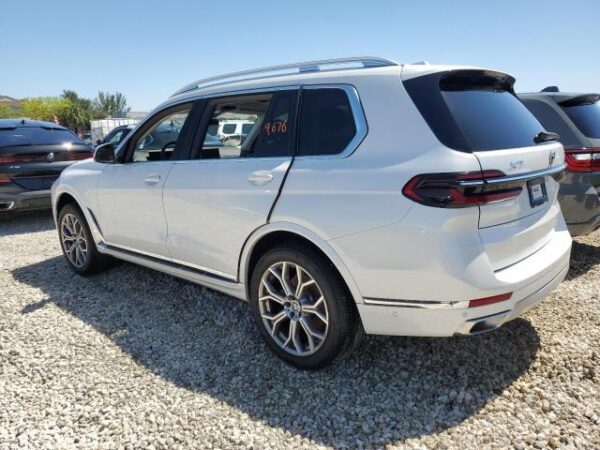 BMW X7 M60iX 2023 White — 5UX33EM04P9N46400